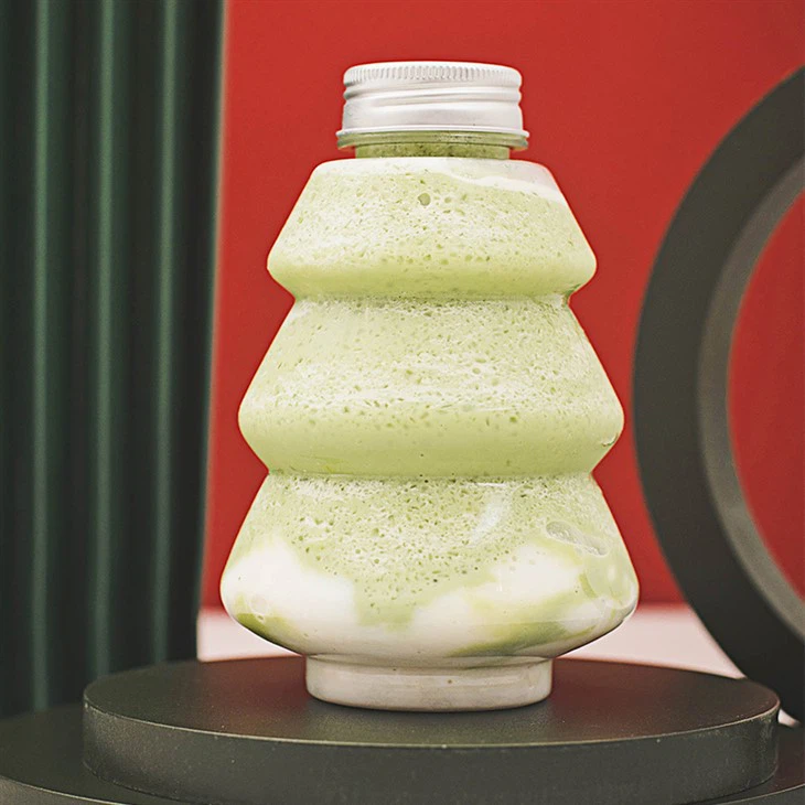 Jednokratna PET boca za piće u obliku božićnog drvca